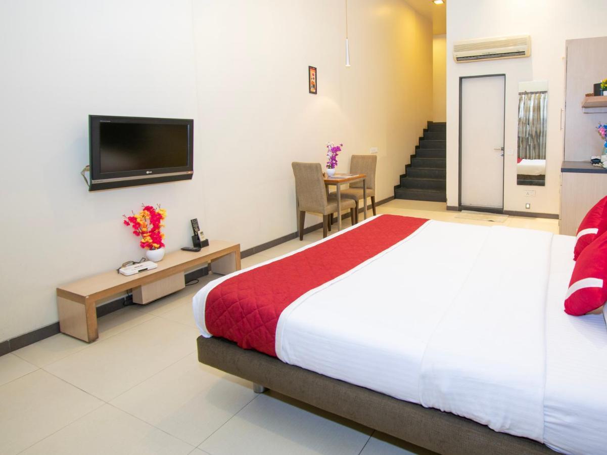 Octave Koregaon Park Pune Exterior photo